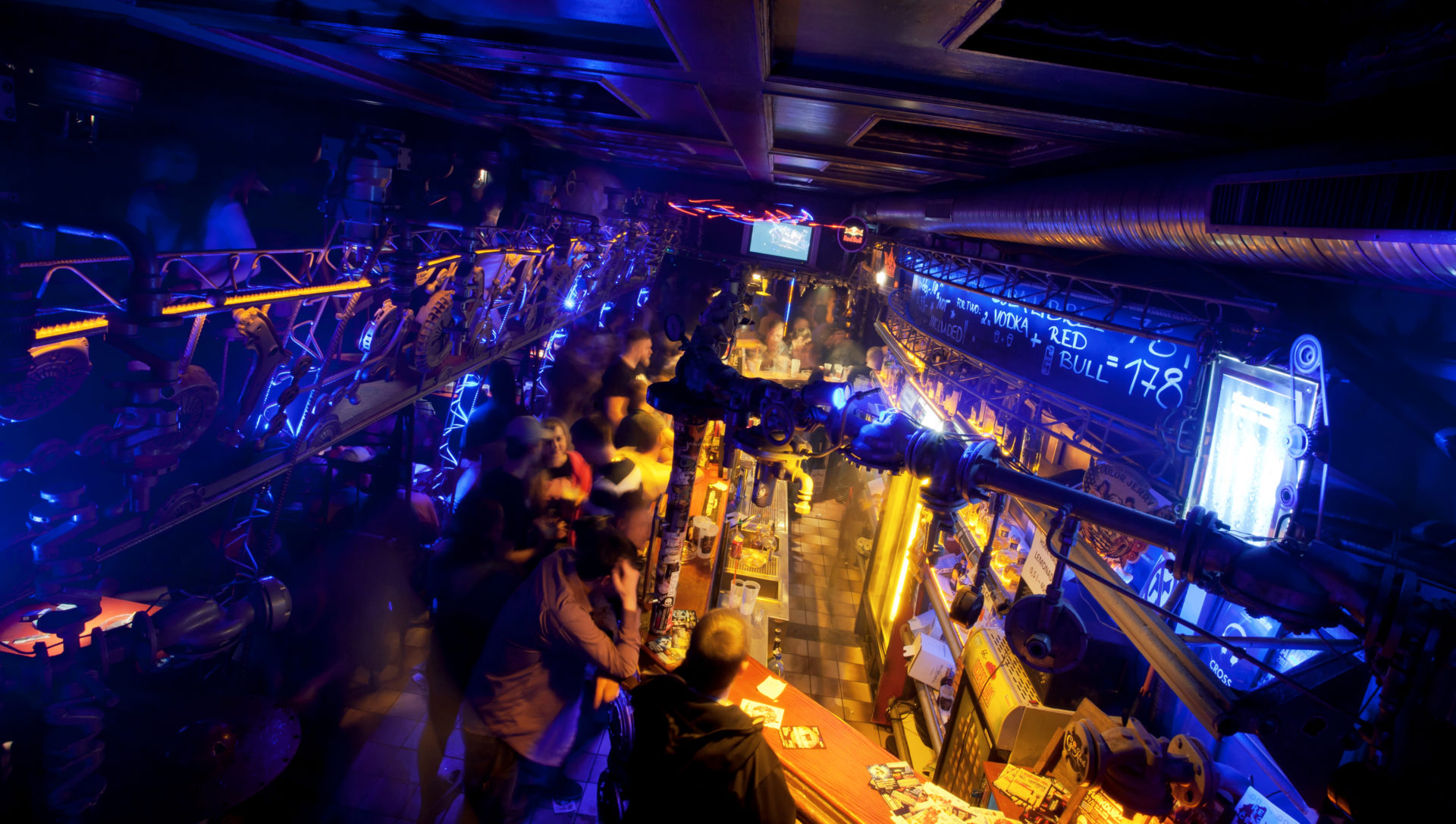 Nightlife and Clubbing in Prague - Dance/Music Clubs, Cocktail bars